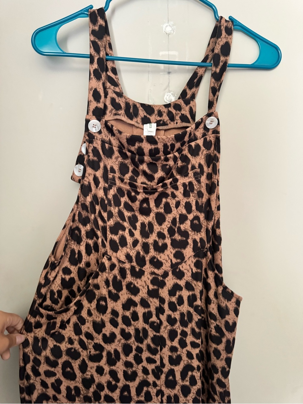 HALARA Leopard-Print Sleeveless Jumpsuit in Tan and Black - Picture 3 of 6